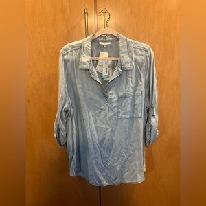 Skies Are Blue Light Blue Chambray Button-Front Shirt